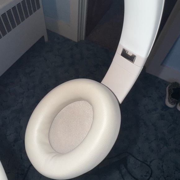 Beats Studio Pro (Sandstone) - Picture 7 of 13